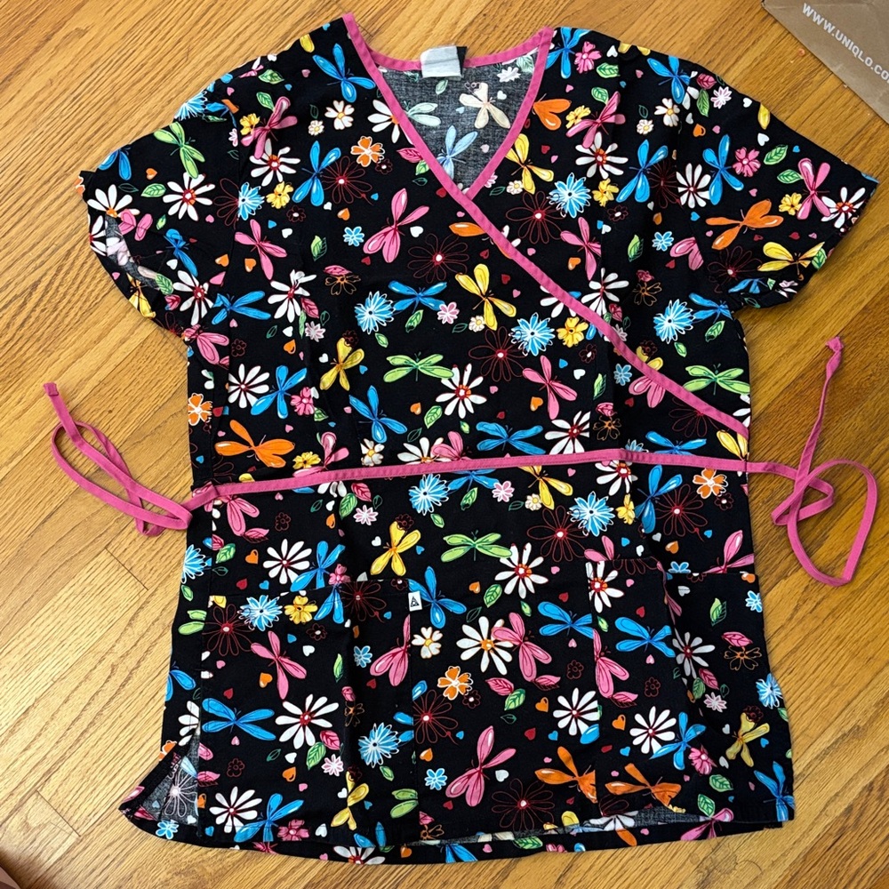 Cherokee Gray Scrub Top with Pink Trim